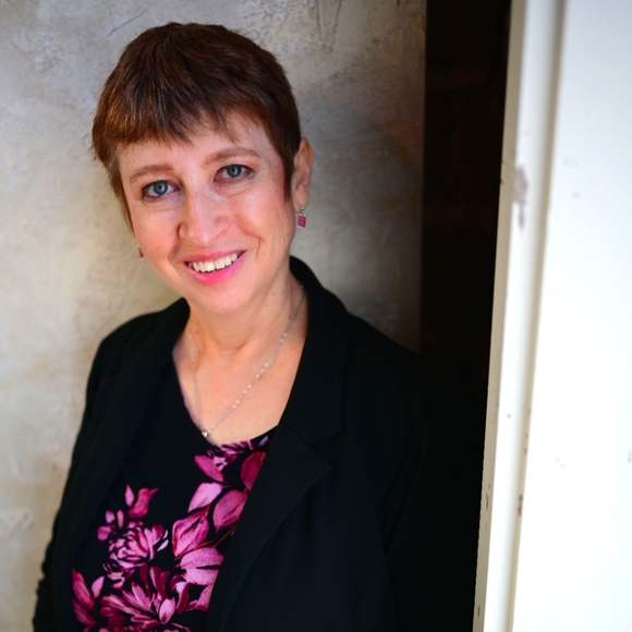 Meet your Posher, Karen - Picture 1 of 1